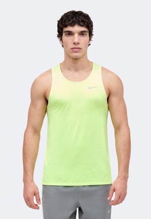 Nike Performance M NK DFADV STRIDE TANK - Μπλούζα - volt ice