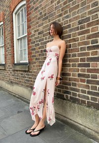 Bershka - Denné šaty - light pink Miniatúrny obrázok 1