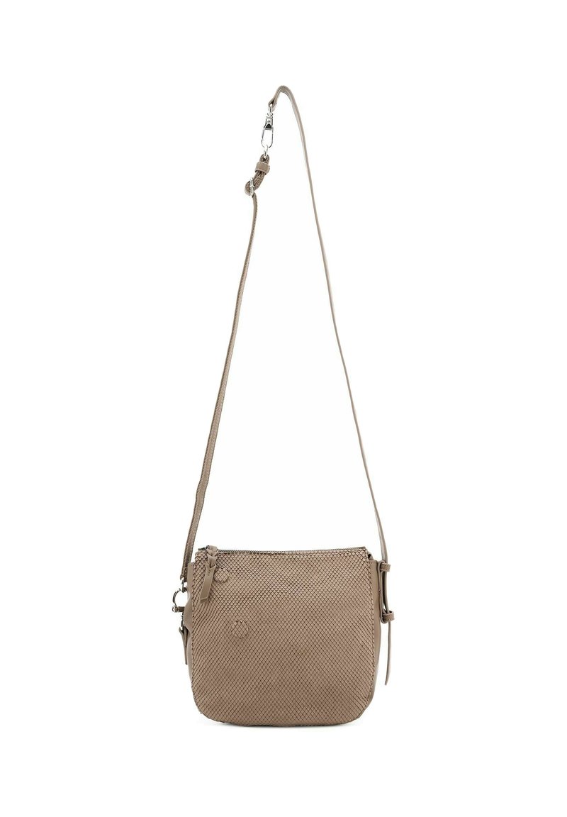 Borsa a tracolla intrecciata beige con superficie testurizzata, tracolla regolabile e chiusura a zip. Presenta sottili accenti in metallo.