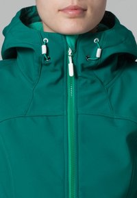 Bench Softshelljacka - green