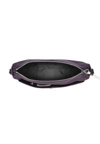 Borsa a tracolla in nylon viola con chiusura a zip, caratterizzata da una superficie liscia e foderata in nero. Include una tracolla staccabile per una maggiore versatilità.