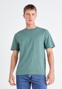 Abercrombie & Fitch CLASSIC POLISHED - Paprasti marškinėliai - dark forest