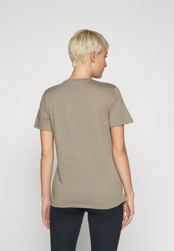 ESSENTIALS  - Sports T-shirt - dockside2