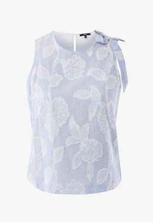 Lichtblauwe mouwloze blouse met witte bloemenborduursels en verticale strepen. Heeft een strikdetail op de schouder en een keyhole aan de achterkant.