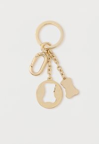 Guld nøglekjede med en rund charm med en bjørn udsnit, en solid bjørneformet vedhæng og en lås, alt sammen på en kædelt kæde.