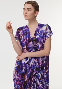 Leem RUCHED FRONT PRINTED  - Maxikleid - purple