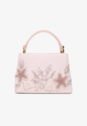 Borsa rosa con manico superiore, decorata con perle e cristalli a forma di stelle marine e coralli.