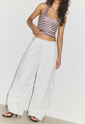 Stradivarius, Pantalon classique - white