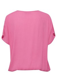 Lyserød, løs bluse med rund halsudskæring og korte batwing-ærmer. Blødt materiale, ingen synlige mønstre eller detaljer.