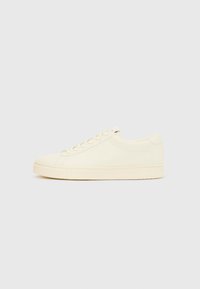 Atlasīts, off white