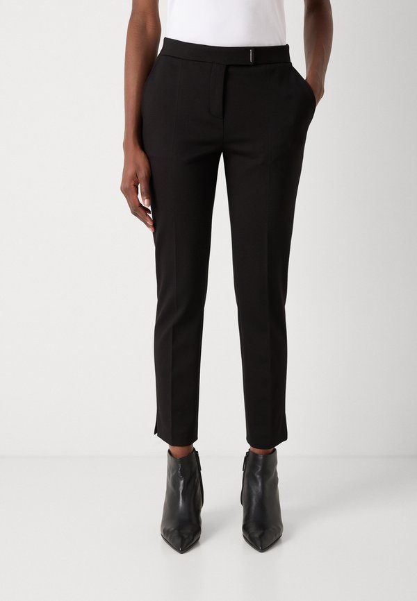 TAPRIA CROP - Trousers2