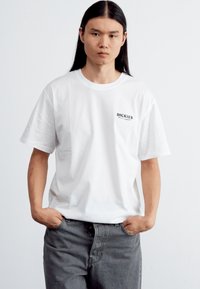 Dickies CHINCOTEAGUE ISLAND TEE - Apdrukāts T-krekls - white