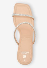 Next FOREVER COMFORTÂ® DOUBLE BAND MULES - Slip-ins med hög sula - nude cream