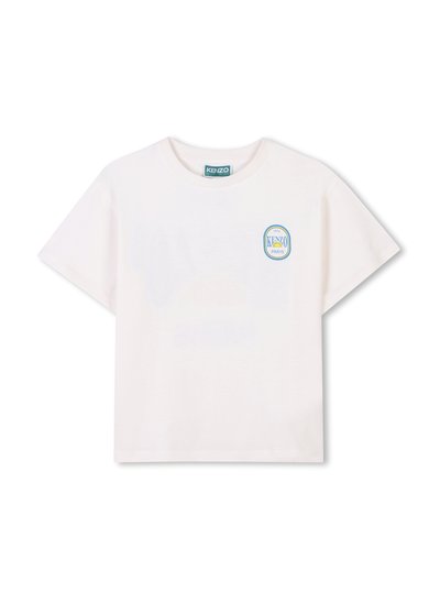 Witte korte mouwen t-shirt gemaakt van katoen. Heeft een ronde halslijn en een blauw-geel grafisch logo op de linkerkant van de borst.