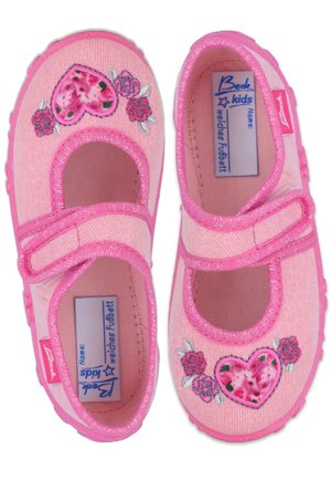 Rosa Stoffschuhe mit Gummisohle, versehen mit einem gestickten Herz- und Blütenmuster sowie einem glitzernden Riemen. Runde Zehenform und flexibles Material.