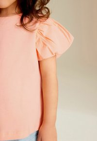 Next PUFF SHORT SLEEVE - Lihtne T-särk - peach pink