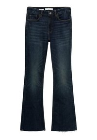 Jeans de mezclilla de corte acampanado en color azul oscuro con acentos desgastados, cinco bolsillos y dobladillo sin terminar. Hechos de algodón, con cierre de botón y trabillas para cinturón.