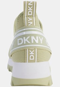 DKNY ABBI  - Čevlji brez vezalk - grün