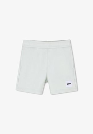 Lichtgrijze korte broek met elastische taille, zijzakken en een kleine witte patch met het label "BOSS" op het linkeronderbeen.