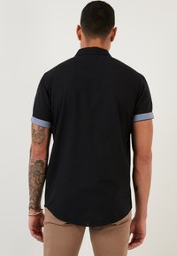 Buratti REGULAR FIT - Krekls - black
