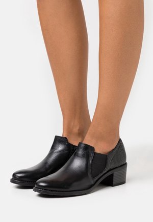bugatti, Boots à talons - black