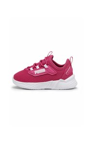 Růžové síťované tenisky s bílými detaily, se strukturovaným svrškem, šněrováním a silnou bílou podrážkou. Na boku označené logem Puma.
