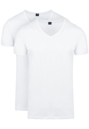 Twee witte T-shirts met korte mouwen en V-hals gestapeld, met het vooraanzicht en merklintjes in de nek.