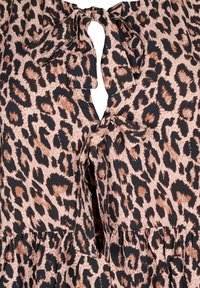 Zizzi MIT BINDEDETAIL UND PRINT - Bluse - leo aop w bow
