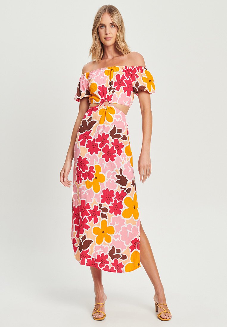 Blush V-Day Dress by MQ1882
