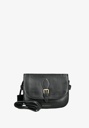 Sort lædertaske til at bære over skulderen med lukning foran med spænde og justerbar rem, mærket "BURKELY" med guldskrift på forsiden.