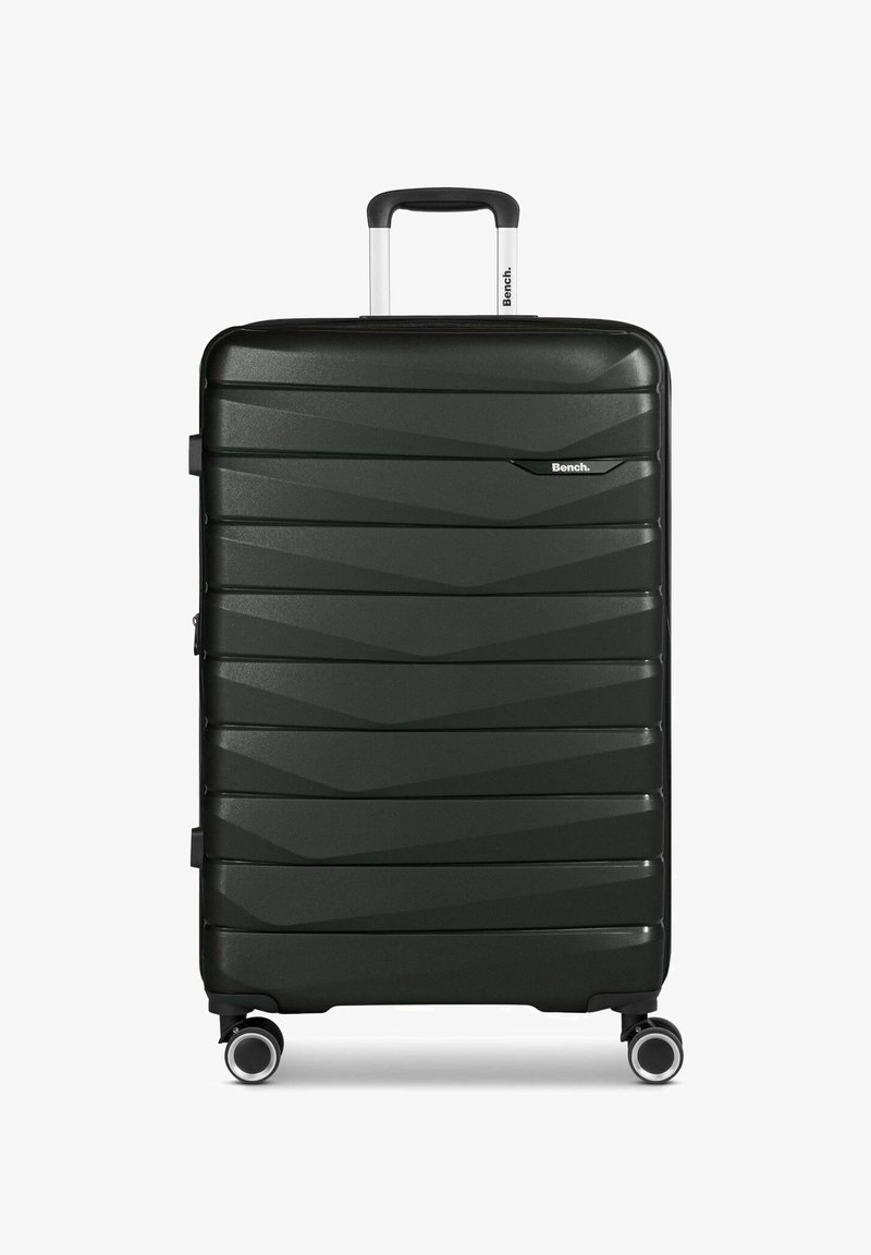 Hartschalenkoffer in mattschwarz mit strukturiertem Design, einem Teleskopgriff und doppelten Rädern für Mobilität. Mit Logo auf der Vorderseite.