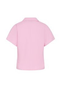 Kortærmet pastelrosa skjorte med krave, vist bagfra på en hvid baggrund.