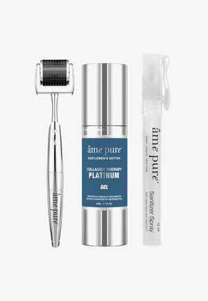 Sølv dermaroller med svart rullehode, blå gelflaske merket "Collagen Therapy Platinum," og klar desinfiseringsspray merket "Sanitizer Spray."