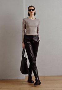 Esprit CREW - Pikkade varrukatega topp - light taupe