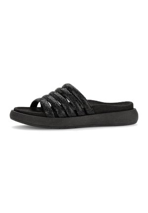 Sort slidesandal med tyk pudeagtig sål og fem teksturerede stofremme over toppen for fodstøtte og komfort.