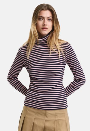 - Bluzka z długim rękawem