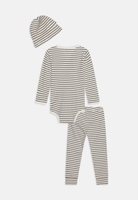 Tommy Hilfiger BABY GIFTBOX UNISEX SET - Bonnet - ancient white/desert sky