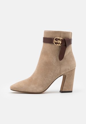 Stiefelette - brown