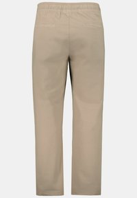 Lichtbeige broeken met een elastische tailleband, twee achterzakken, rechte snit en een gladde, katoenachtige textuur.