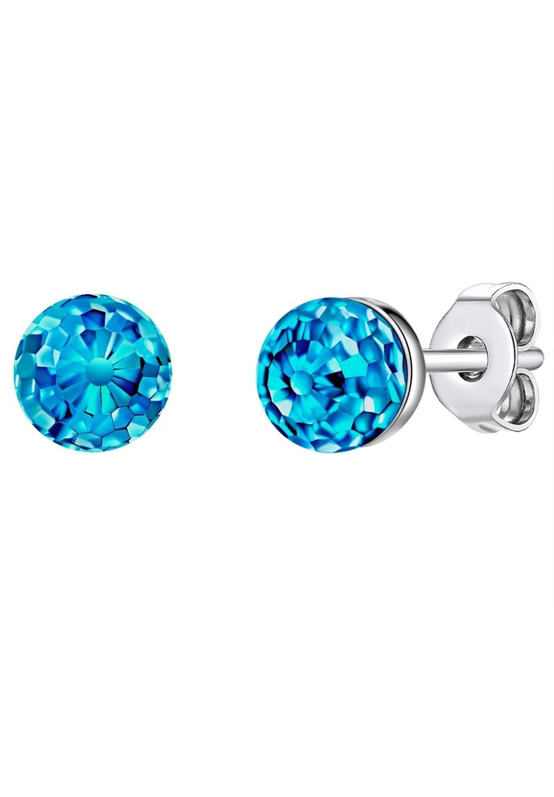 Pendientes de estudio redondos de cristal azul con un diseño facetado, montados en un respaldo de metal tono plateado, con un cierre de palanca.