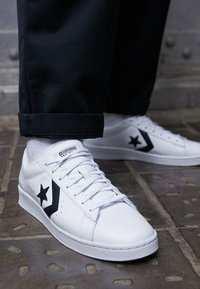Converse PRO LEATHER - Sneakers laag - white/black