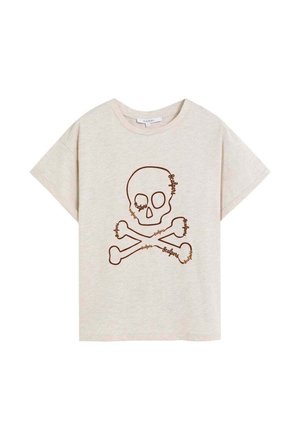 Camiseta de manga corta de color beige claro con un contorno marrón de una calavera y huesos cruzados formado por la palabra repetida "scalpers" en la parte delantera.