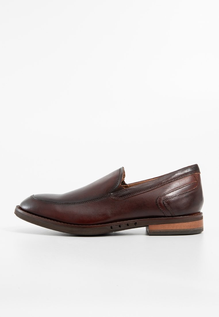 Zapatos sin cordones