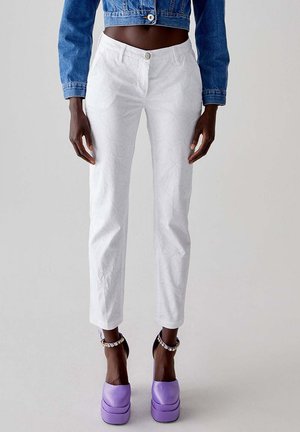 Chino - white