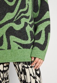 Monki Maglione - olive