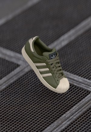 SUPERSTAR II UNISEX - Tossud - medium dark khaki/clear brown/core black