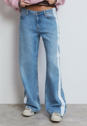 VAQUERO CON BANDA LATERAL - Pernera ancha - azul medio