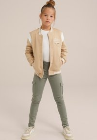 WE Fashion BLUE RIDGE - Pantalones cargo - green