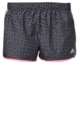 Pantalones cortos deportivos negros con patrón de zigzag gris, ribete rosa, bolsillos laterales y logo de Adidas en la pierna derecha.