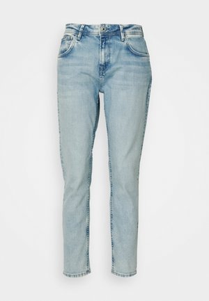 Lichtblauwe skinny jeans met knoop- en ritssluiting aan de voorkant, voor- en achterzakken, afgebeeld tegen een witte achtergrond.